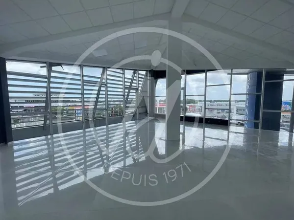 Local commercial 60 m²