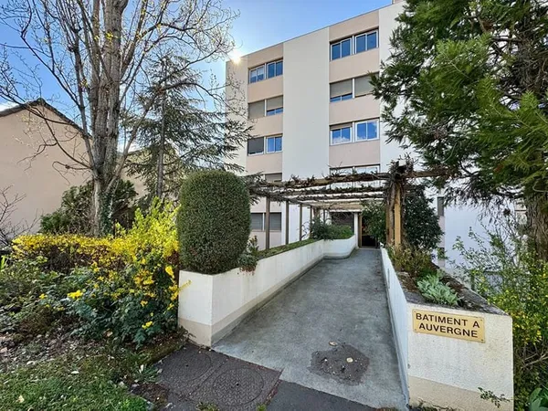 CHAMALIÈRES / Appartement à vendre de type 3 de 77 M2 secteur recherché !
