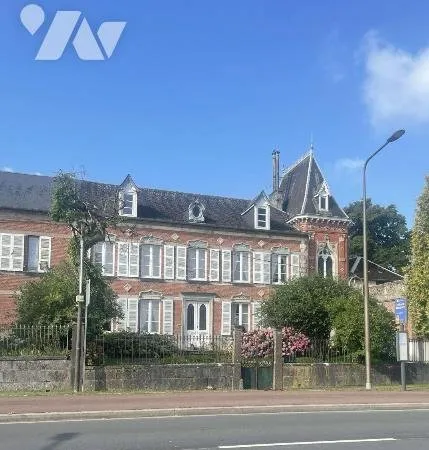 Maison 8 pièces 210 m²