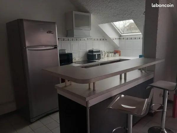 Appartement T3 en partie meublé