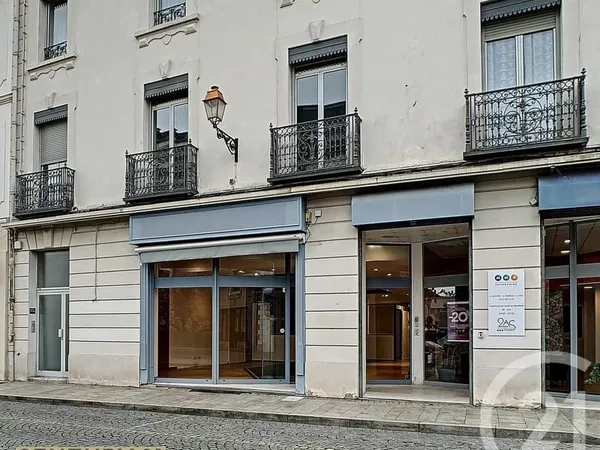 Local commercial 131 m²