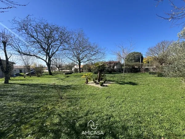 VOUILLÉ (LA RIVIÈRE) - TERRAIN 590m2