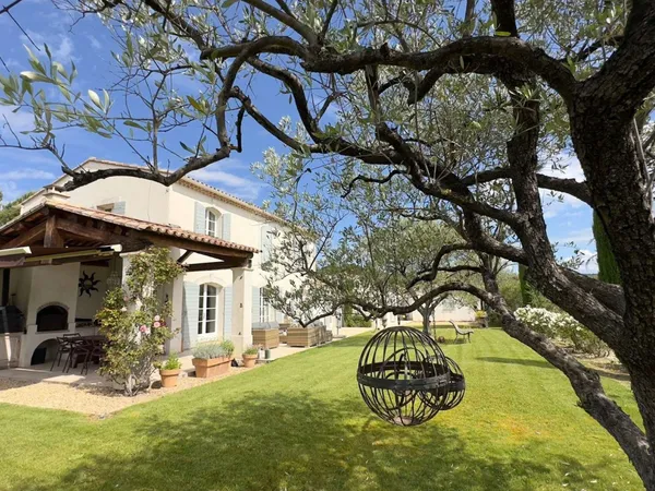 PROPRIETE- VILLA -BASTIDE PROVENCALE AVEC VUES 84110 VAISON 240M