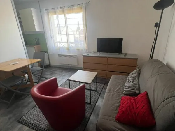 Studio meublé entre campus et centre ville