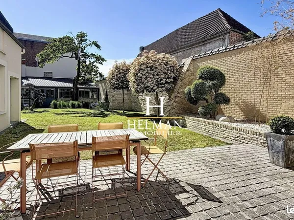 Maison 11 pièces 298 m²