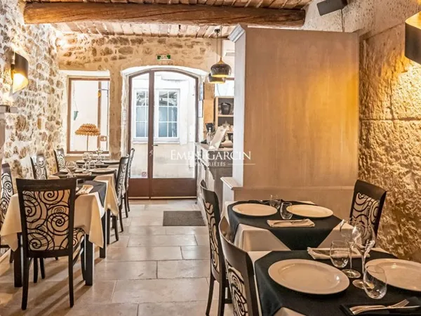 A vendre - Restaurant et ses murs - Luberon - Ménerbes