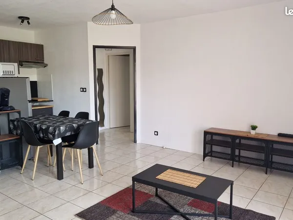 T2 meuble fronton 31620