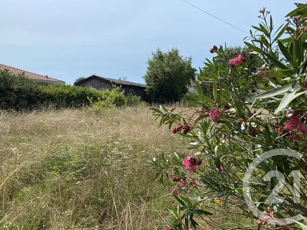Terrain 724 m²