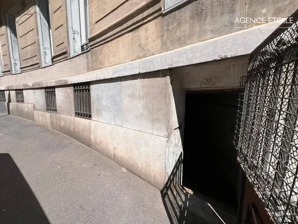 Local 49 m²