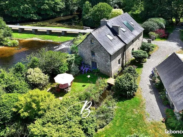 Propriété 9 pièces 261 m²
