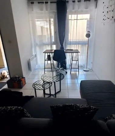 Loue studio meublé