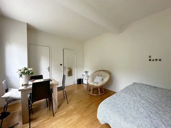 APPARTEMENT T1, COURS SABLON