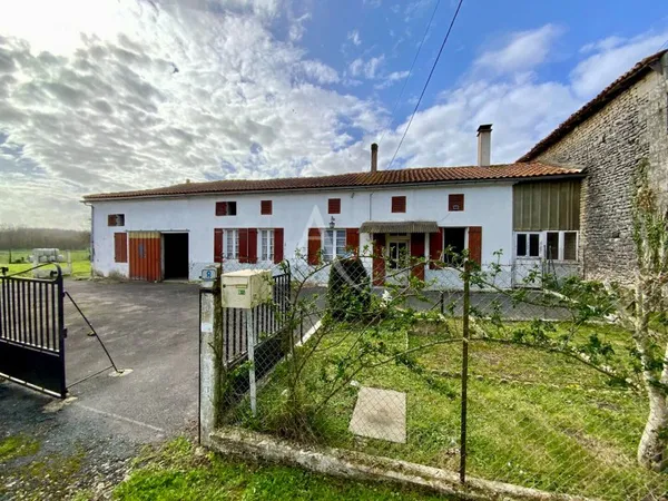 Maison charentaise à rénover