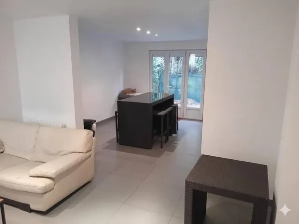 Appartement 1 pièce 99 m²