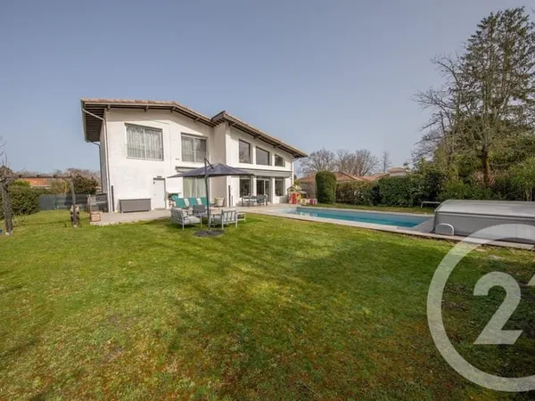 Maison 7 pièces 191 m²