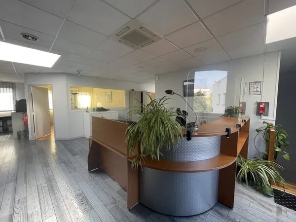 Bureaux 148 m²