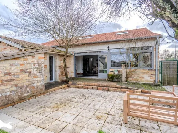 Maison en pierre de 4 pièces principales