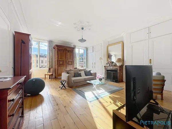 Appartement de caractère 160 m² avec balcon - 3 grandes cham