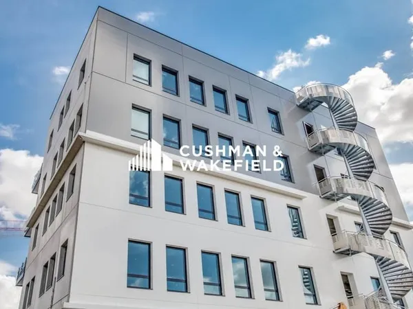 Bureaux 2 pièces 221 m²