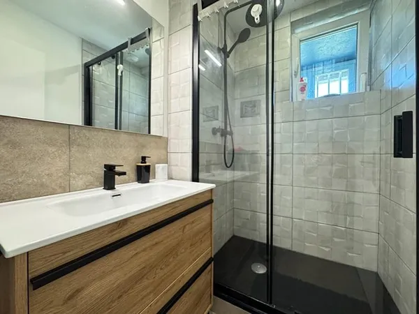 LOCATION T4 MEUBLE