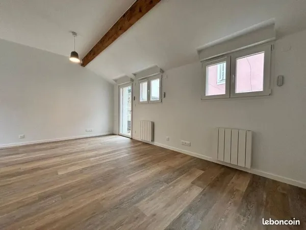 Studio 1 pièce 29 m²