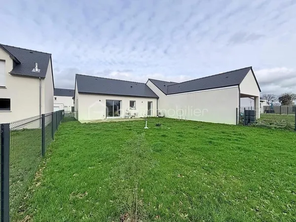 Maison de plain-pied construite en 2024, développant environ 70 m² habitables, édifiée sur une parce