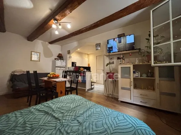 Appartement à vendre 1 pièces CASSIS (13) sur le port avec une absence totale de charges de copropri