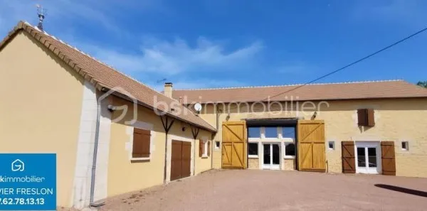 Magnifique Corps de Ferme de 322m² à Saint Eloi