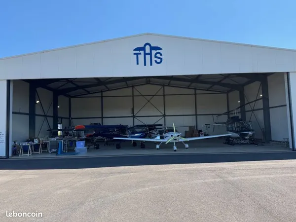 Location hangar aeronautique