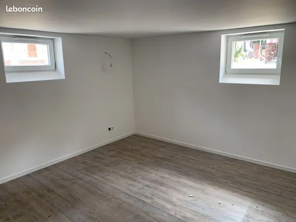 Bureau - Ancien Appartement avec tout le confort - salle de bain/WC