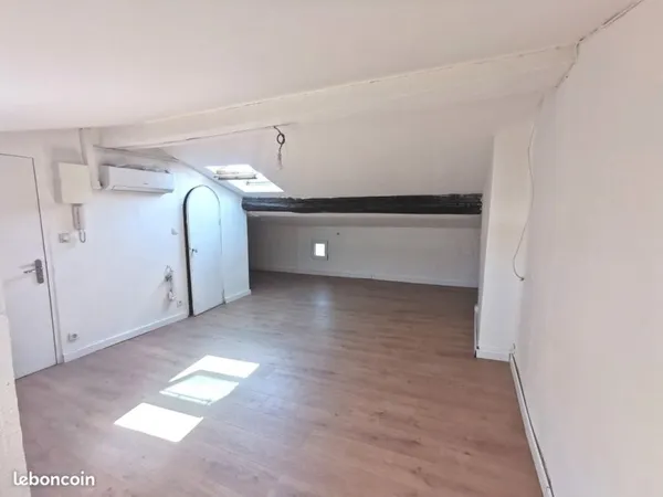 Studio refait à neuf Toulon ouest