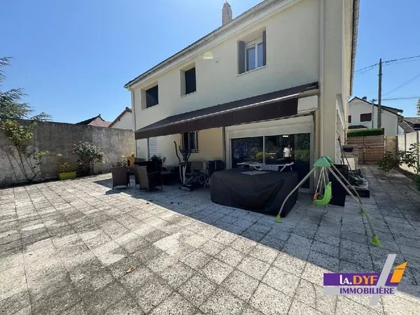 Maison 13 pièces 230 m²