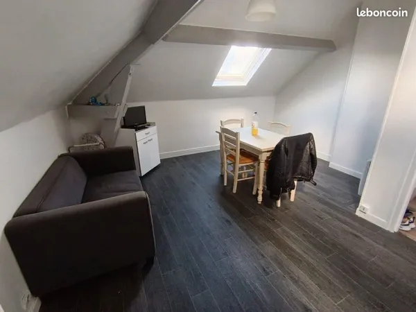 Appartement F2 proche centre ville