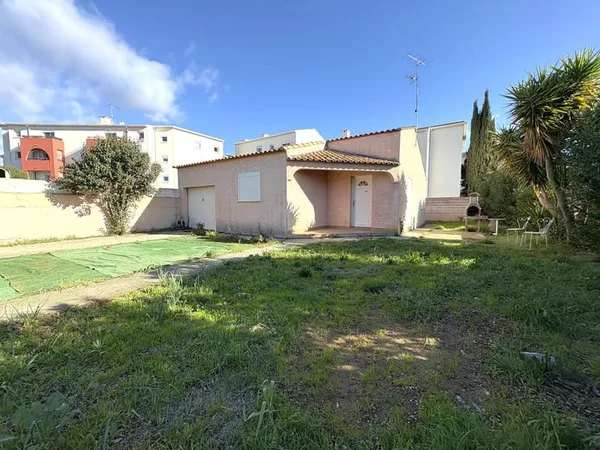 Villa de plain-pied 3 chambres avec garage et jardin à Lunel