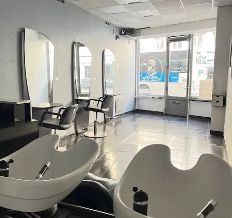 Local commercial à louer - 2 pièces - 34,6m2 - Centre ville Tarare