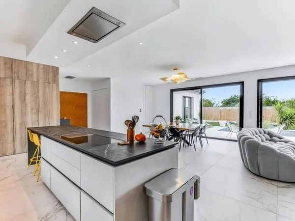 Maison 6 pièces 194 m²