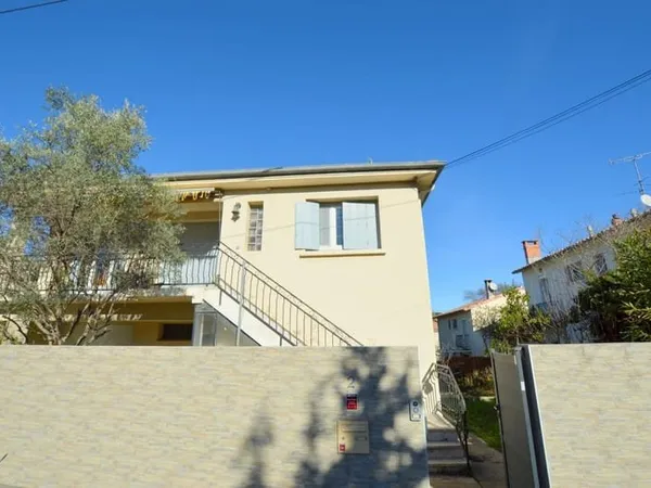 Maison T6/T7 - 140 m² - 4 chambres - Terrasse - Garage - Quartier La Chamberte à Montpellier