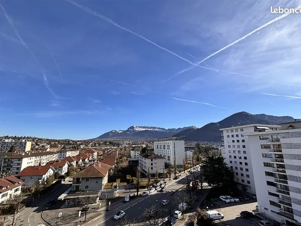 Appartement 3 pièces en étage élevé