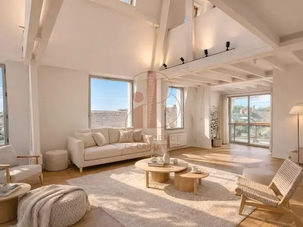 Fontainebleau - Quartier Insead T5 Duplex - 120 m² Carrez - 2 Parkings en sous-sol - 2 Caves - Derni