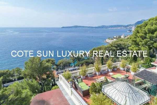 LA PINEDE DE CAP D'AIL, MAGNIFIQUE VILLA DE MAITRE AVEC VUE MER ET CAP FERRAT