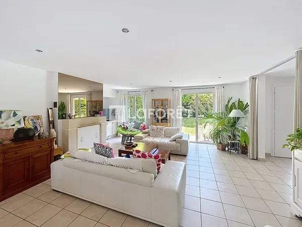 Maison Orgeval 6 pièce(s) 180 m2