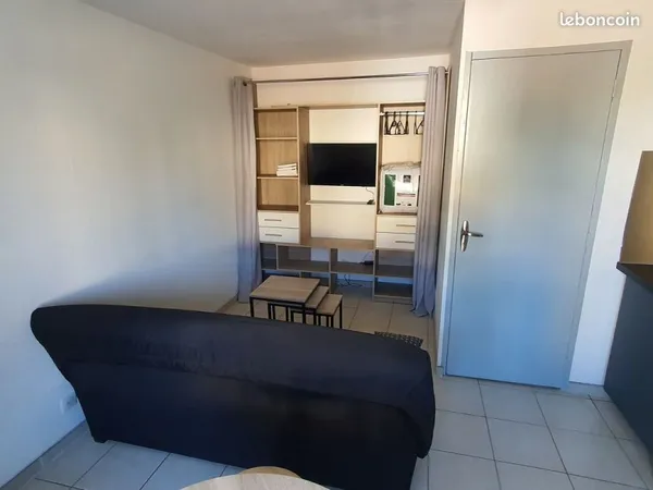 Studio 22 m2 entièrement meublé et équipé