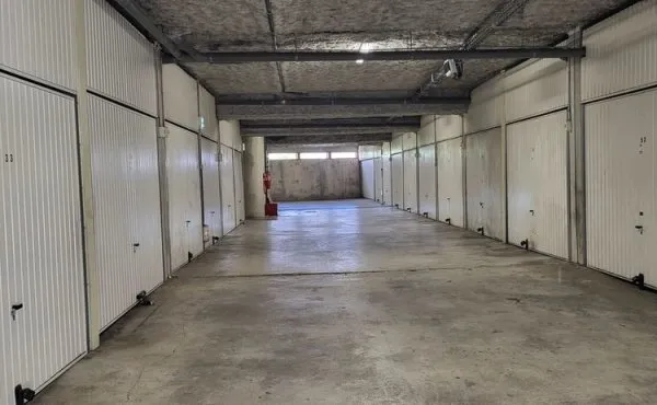 Garage box