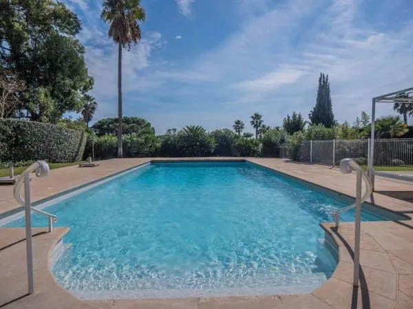 Villa 5 pièces 200 m²