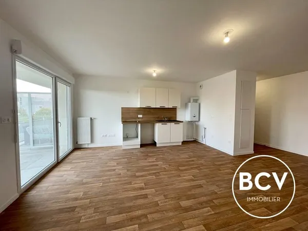 Appartement de 3 pièces avec balcon et 2 stationnements