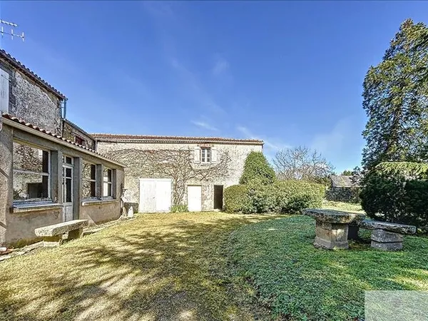 Maison en pierre 8 pièces