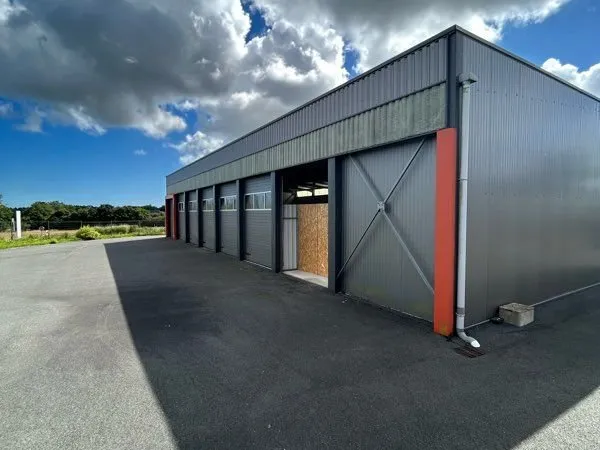 Box de stockage de 7 à 15 m² dans bâtiment neuf et isolé