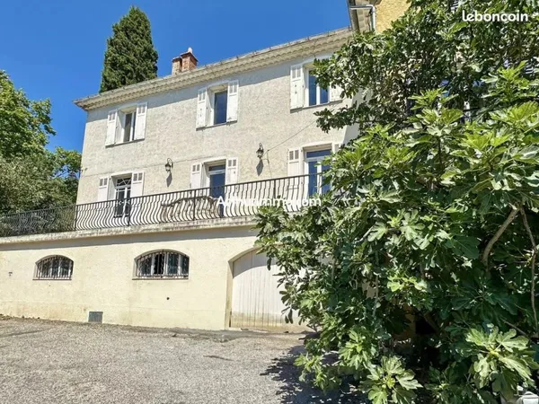 Maison 9 pièces 152 m²