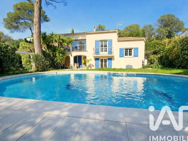 Maison 8 pièces 197 m²