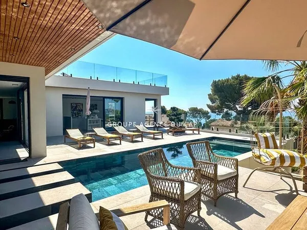 Villa 8 pièces 340 m²